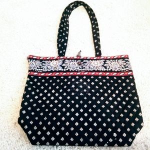 Vera Bradley Retired Classic Black (+ Red) Vegan Quilted Cotton Bag. 15 x 17 HP!